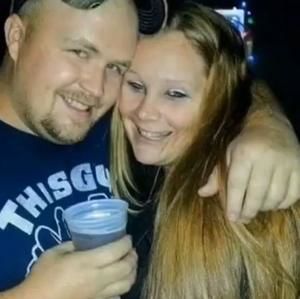 Meet your Posher, Markapril